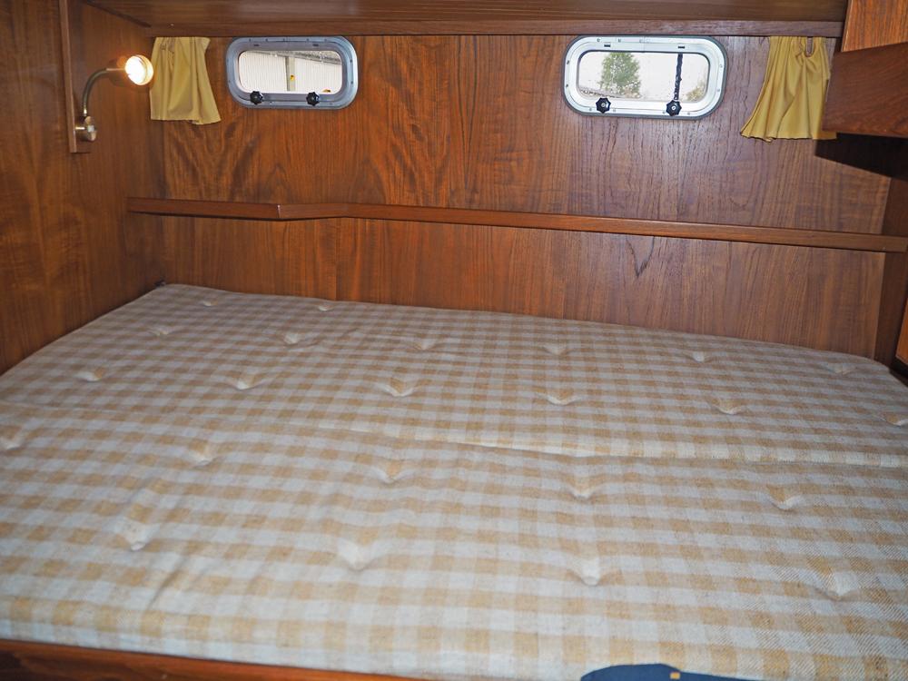 Aft cabin, Accommodation